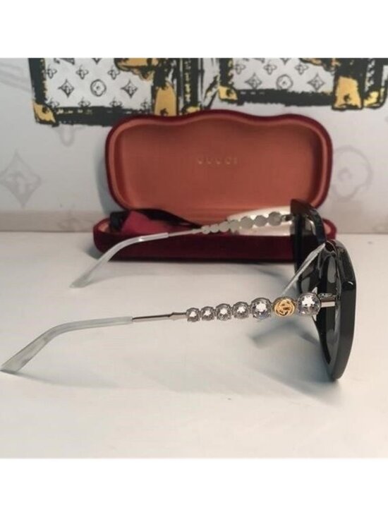 New Authentic Gucci Black Cat-Eye Sunglasses GG0641s 001
